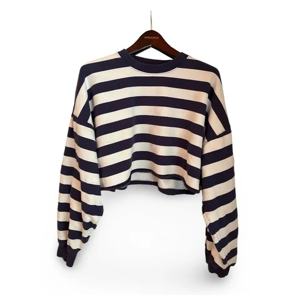 ✨Brandy Melville Navy and White Cropped Sweatshirt✨ - Picture 1 of 2